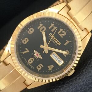 Vintage 1976 Citizen Automatic Mens Gold Watch W/daydate & Black accents